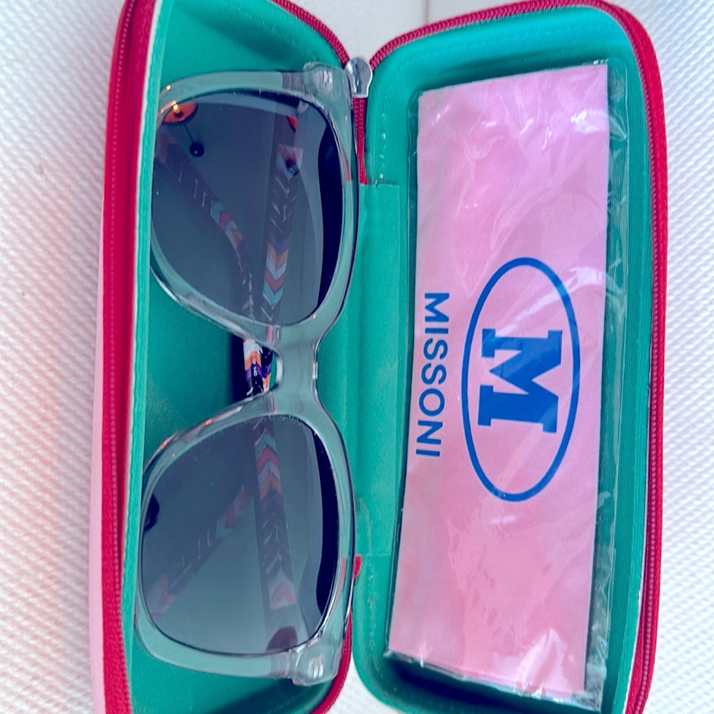 Missoni sunglasses frames. Can be used with an arc.